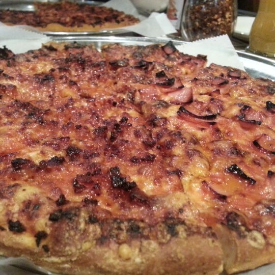 Photos at Town Spa Pizza 68 tips from 2076 visitors