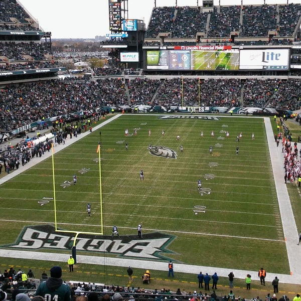 Photo taken at Lincoln Financial Field by Michael S. on 11/22/2015