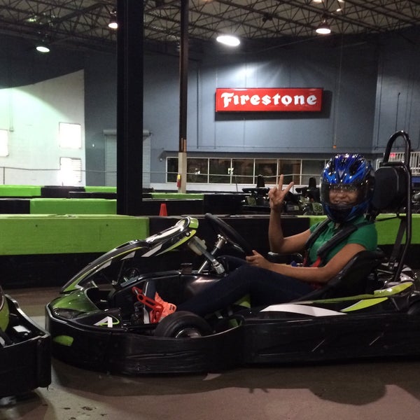 5/1/2015에 Gabrielle B.님이 Andretti Indoor Karting &amp; Games Roswell에서 찍은 사진