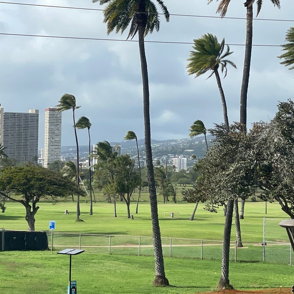 Ala Wai Golf Course - Golf Course in Diamond Head - Kapahulu - St. Louis