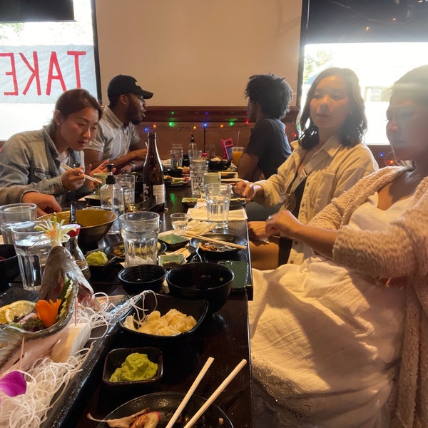 4/11/2022 tarihinde Chris K.ziyaretçi tarafından Sushi 88 &amp; Ramen'de çekilen fotoğraf