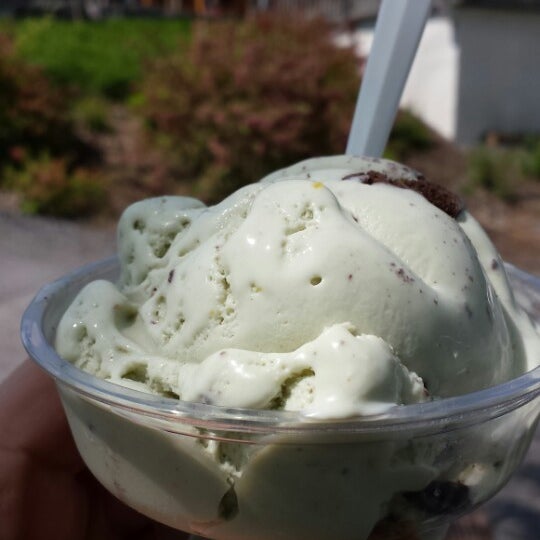 Foto diambil di Cayuga Lake Creamery oleh Jim J. pada 5/26/2014