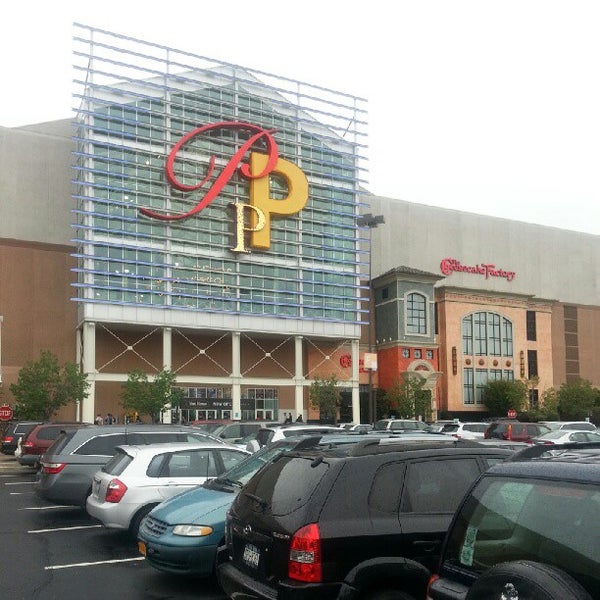 Photos at Palisades Center Mall 142 tips