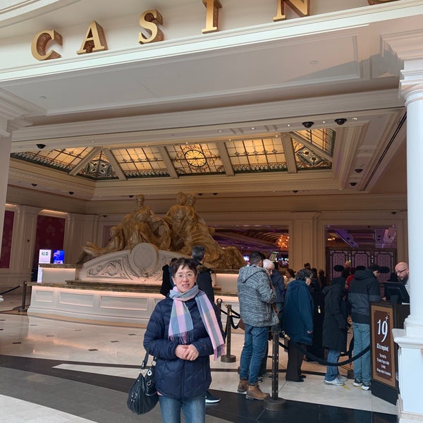 Das Foto wurde bei Fallsview Casino Resort von Betty C. am 12/28/2019 aufgenommen