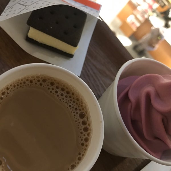 Photos At 六花亭 小樽運河店 喫茶室 Now Closed Cafe