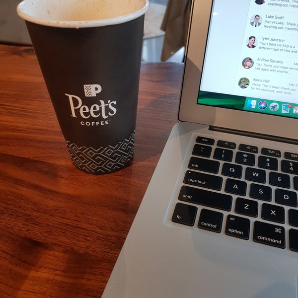 Foto scattata a Peet&#39;s Coffee da Eunju T. il 3/22/2019