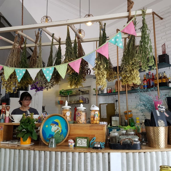 รูปภาพถ่ายที่ Alpaca homestyle cafe โดย Eunju T. เมื่อ 9/3/2018
