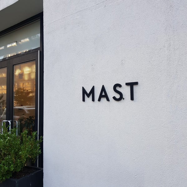 Photo taken at Mast Brothers Chocolate Factory by Eunju T. on 5/21/2019