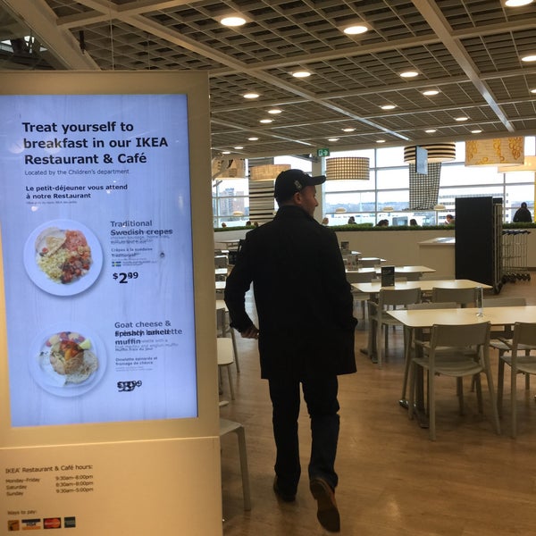 Foto tirada no(a) IKEA Ottawa - Restaurant por Jonathan D. em 4/14/2018