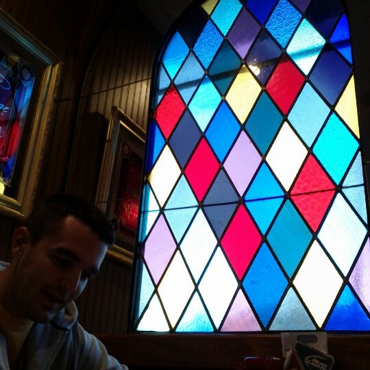 10/22/2012에 Russell H.님이 Stained Glass Pub에서 찍은 사진