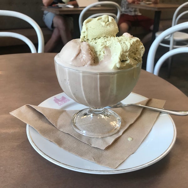 7/8/2018 tarihinde Daniella G.ziyaretçi tarafından Café La Crème'de çekilen fotoğraf