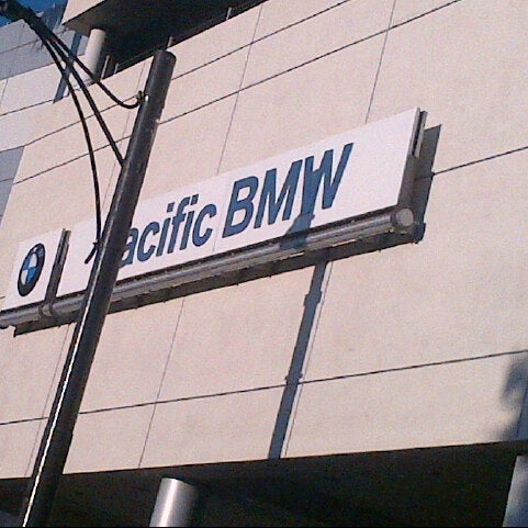 9/22/2013にSenigがPacific BMWで撮った写真