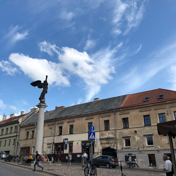 รูปภาพถ่ายที่ Užupis โดย Anna Y. เมื่อ 7/26/2019