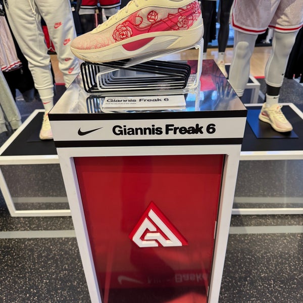 Nike store soho try on shoes online