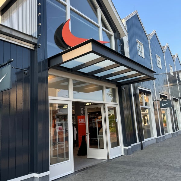 Bataviastad nike outlet hotsell