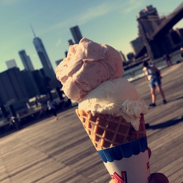 5/9/2018 tarihinde MTziyaretçi tarafından Brooklyn Ice Cream Factory'de çekilen fotoğraf
