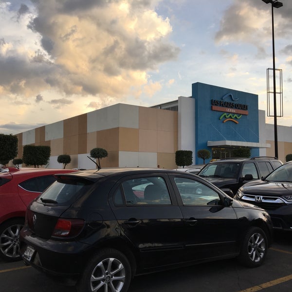 Photo taken at Las Plazas Outlet by ALe R. on 8/2/2018