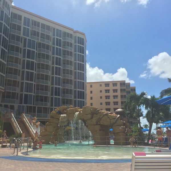 8/26/2016 tarihinde Katie M.ziyaretçi tarafından Pink Shell Beach Resort and Marina'de çekilen fotoğraf