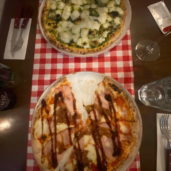 8/23/2022 tarihinde Tolga Y.ziyaretçi tarafından Double Zero Pizzeria'de çekilen fotoğraf