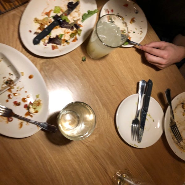 Photo taken at BJ&#39;s Restaurant &amp; Brewhouse by Emily H. on 2/5/2020