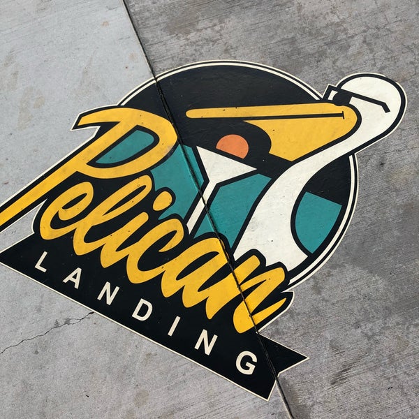 รูปภาพถ่ายที่ Pelican Landing โดย Emily H. เมื่อ 4/19/2018