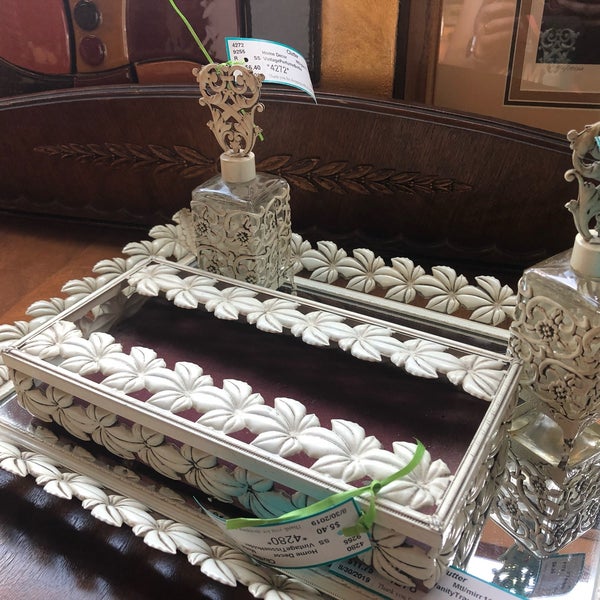 Clutter Consign Downtown Boulder Boulder, CO