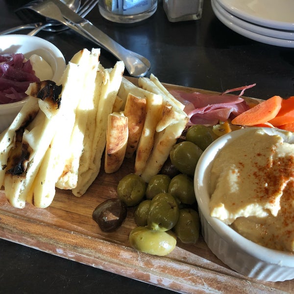 7/12/2018 tarihinde Emily H.ziyaretçi tarafından Beach Cafe'de çekilen fotoğraf