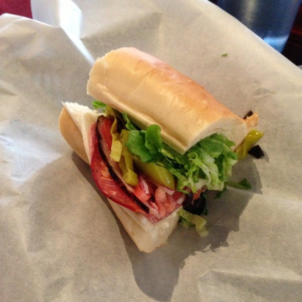 Foto diambil di Mr Lucky&#39;s Sandwiches oleh David B. pada 2/9/2013