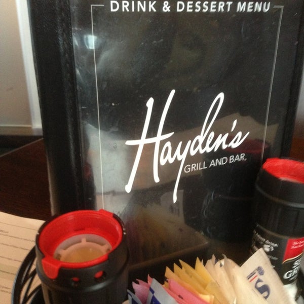 รูปภาพถ่ายที่ Hayden&#39;s Grill &amp; Bar โดย Paul เมื่อ 3/24/2013