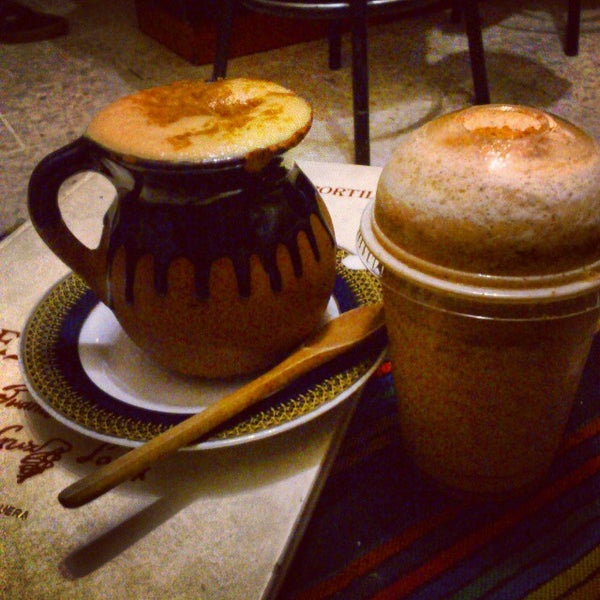 รูปภาพถ่ายที่ Cafeleería โดย Blas A. เมื่อ 2/28/2015