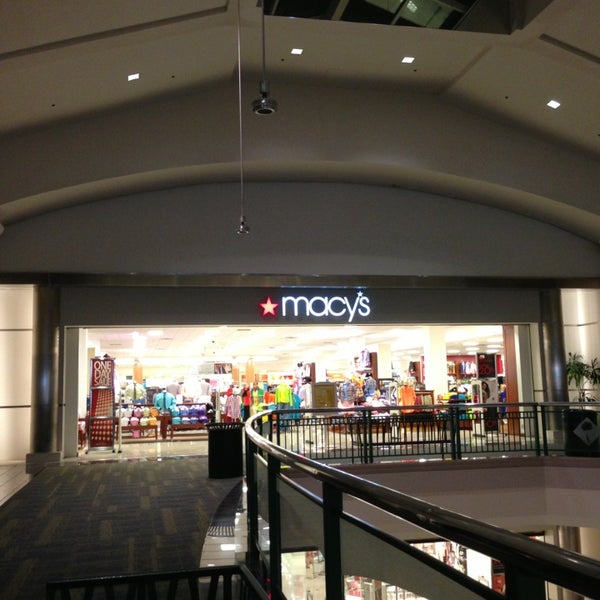Macy's 4 tips from 811 visitors