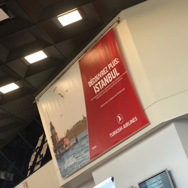 Foto diambil di Aéroport Strasbourg-Entzheim (SXB) oleh Zahid T. pada 6/19/2019