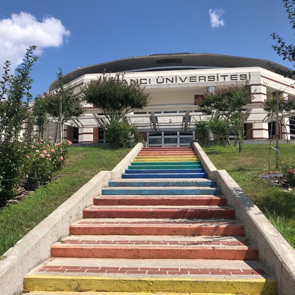 Photo taken at Sabancı Üniversitesi by Yeşim on 8/19/2019