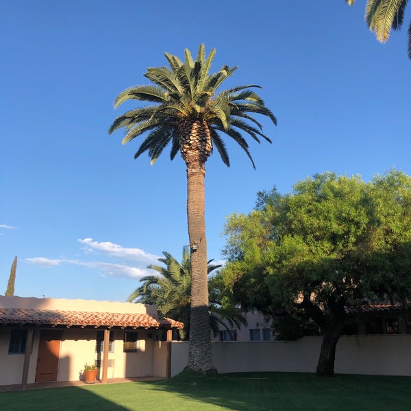 Das Foto wurde bei Lodge on the Desert von Christina P. am 7/10/2019 aufgenommen