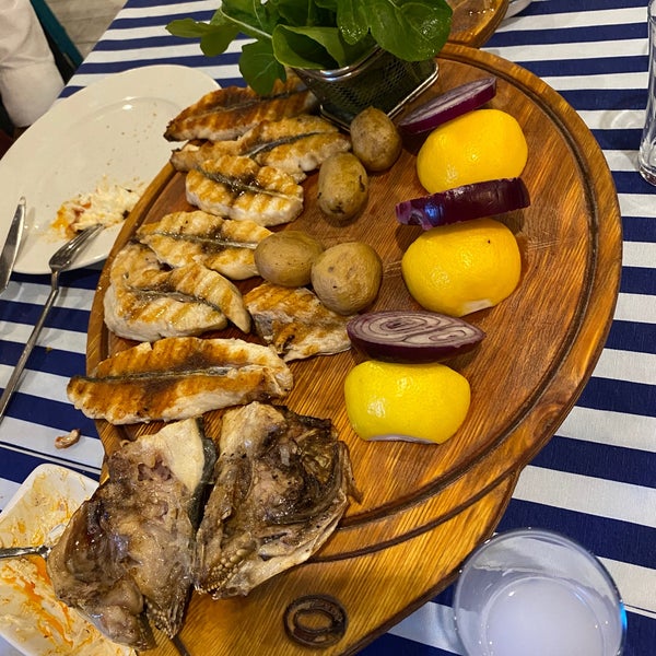 Photo prise au Zeytinlik Restoran par Deniz le11/30/2022