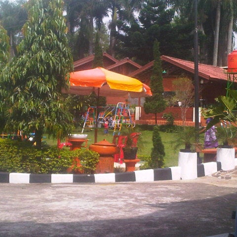 Villa arumba - Cisarua, Jawa Barat