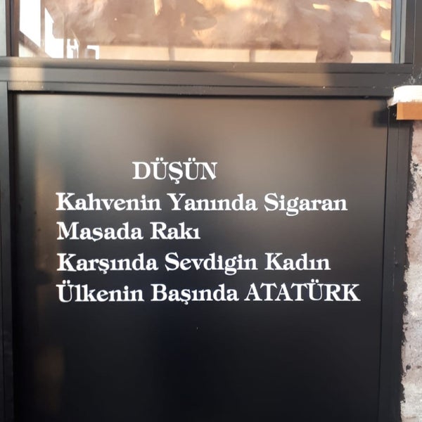 Das Foto wurde bei Köprü Restaurant &amp; Cafe von Tuğba A. am 8/28/2019 aufgenommen