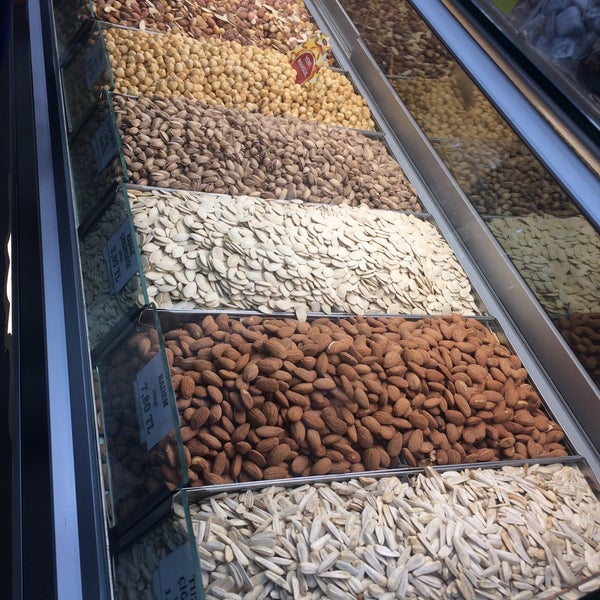 Tuğba Kuruyemiş Ankara�da Çok Yönlü Mağaza