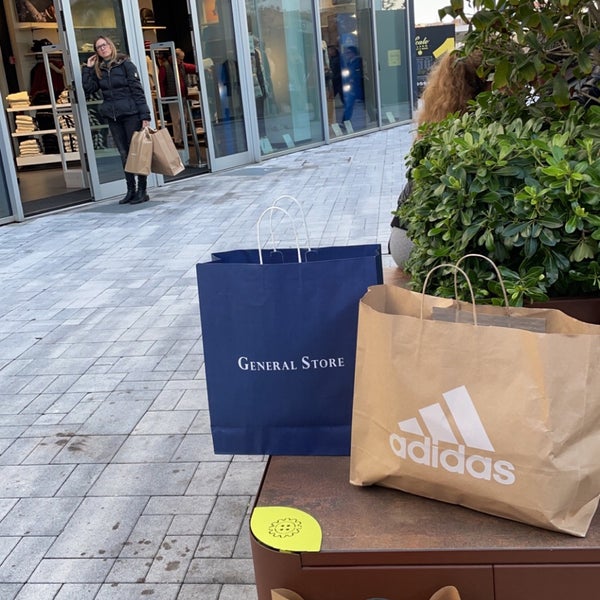 Adidas top scalo milano