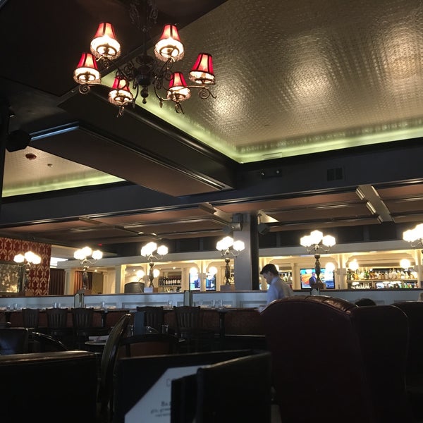 Foto tomada en Carrie Nation Restaurant &amp; Cocktail Club  por Suji Y. el 6/22/2018