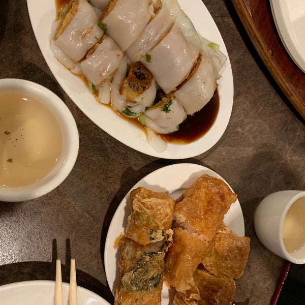 Foto tomada en Harbor City Restaurant  por Suji Y. el 10/11/2019