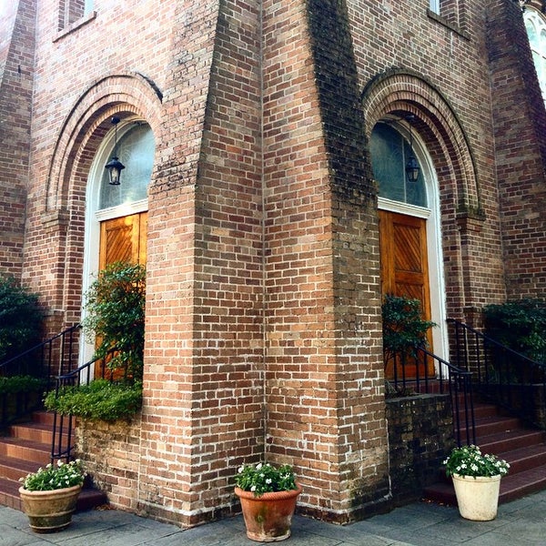 Photo taken at St George&#39;s Episcopal Church by Gaylan W. on 11/20/2014