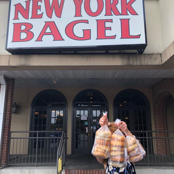 6/17/2018 tarihinde Dot Z.ziyaretçi tarafından New York Bagel Company'de çekilen fotoğraf