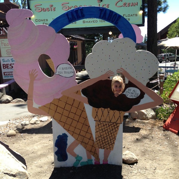 Photo taken at Susie&#39;s Scoops Ice Cream &amp; Frozen Yogurt by Valerie on 7/12/2013