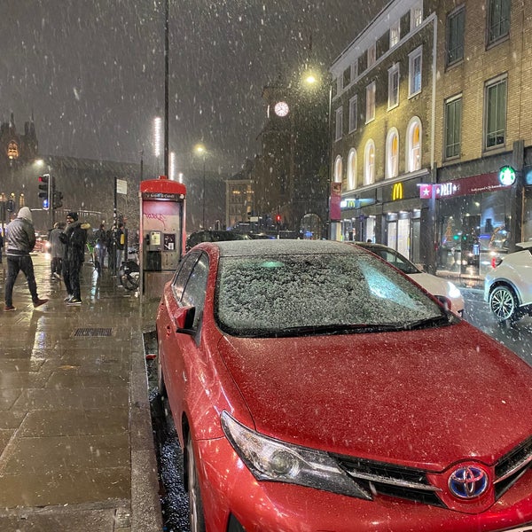 Starbucks Caledonian 37 tips from 4852 visitors