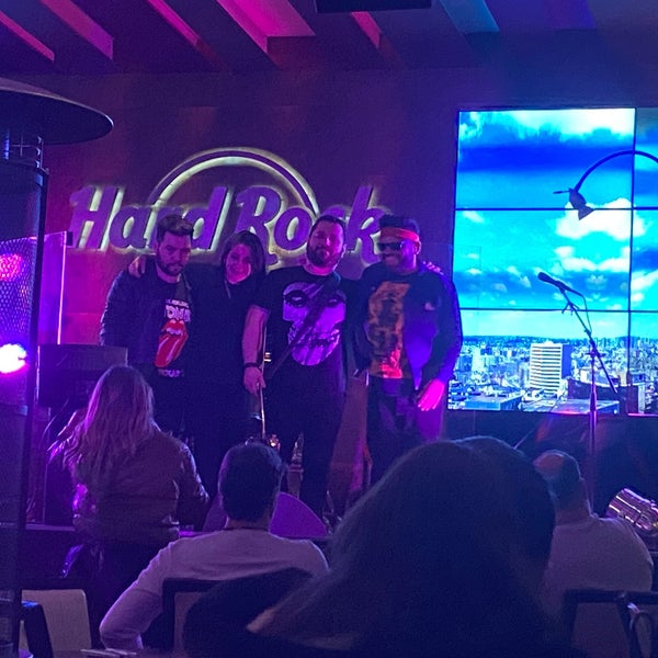Photo taken at Hard Rock Cafe Santiago by Karen L. on 7/23/2022