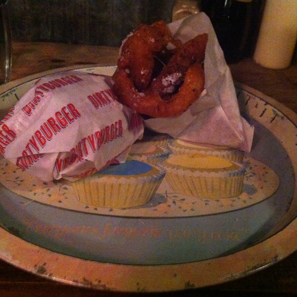 1/19/2013にMarnishaがDirty Burgerで撮った写真