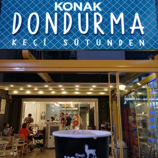 Foto tirada no(a) Konak Dondurma por Tolga em 7/28/2019
