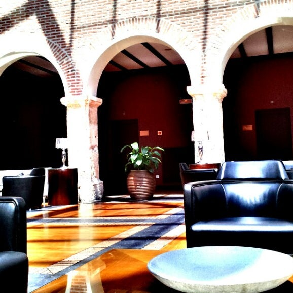 Foto diambil di Hotel AC Palacio de Santa Ana oleh Sonia A. pada 7/20/2013