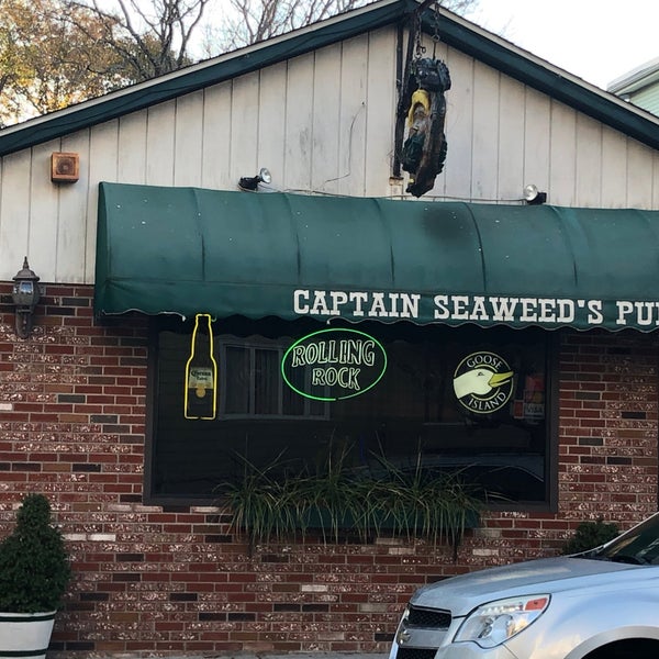 Captain Seaweeds Bar in Providence